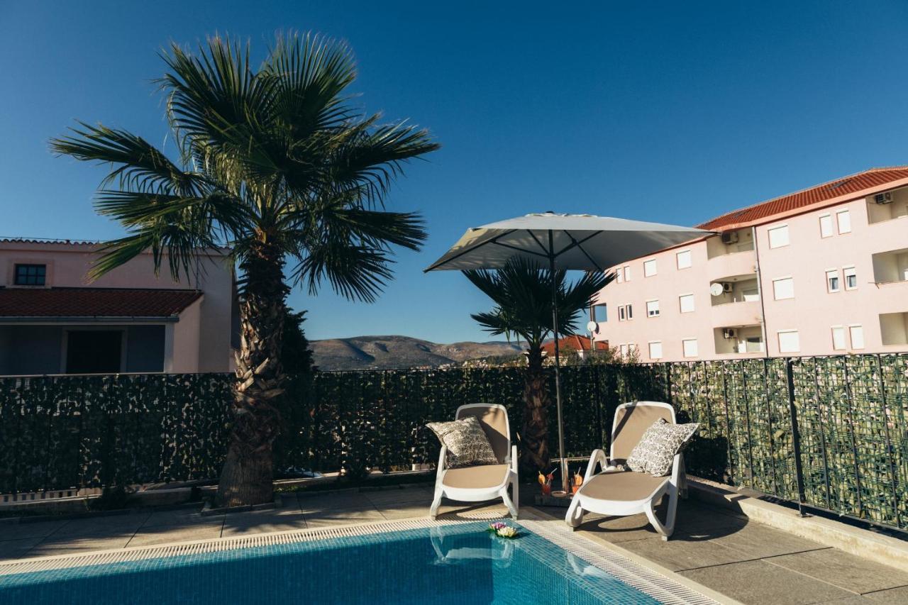 Apartment Gina Трогир Екстериор снимка