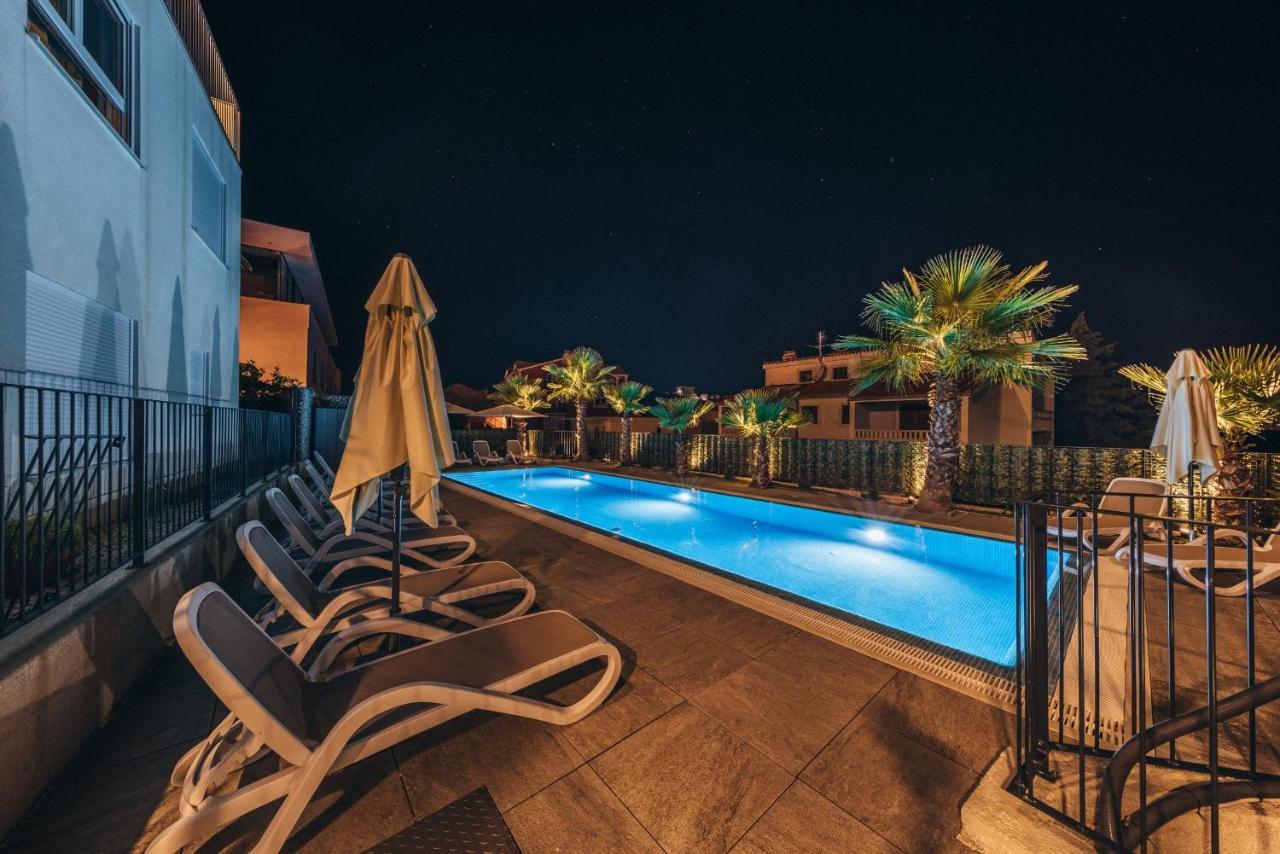 Apartment Gina Трогир Екстериор снимка