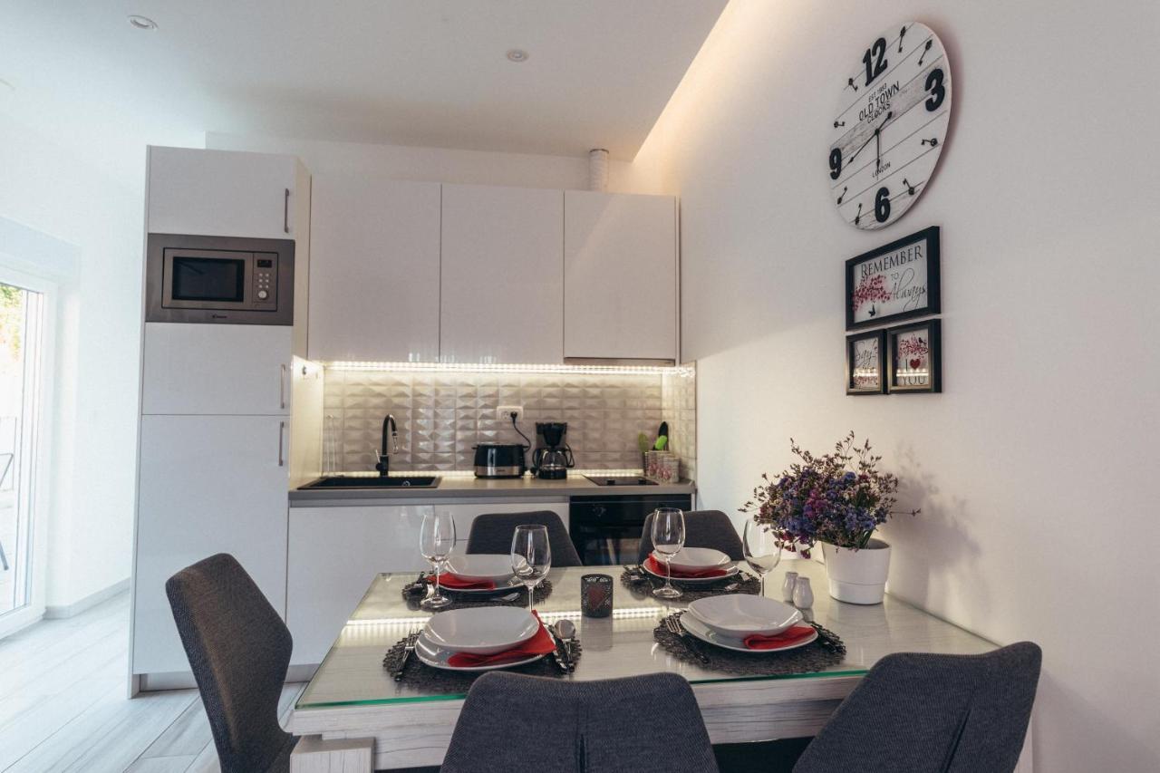 Apartment Gina Трогир Екстериор снимка