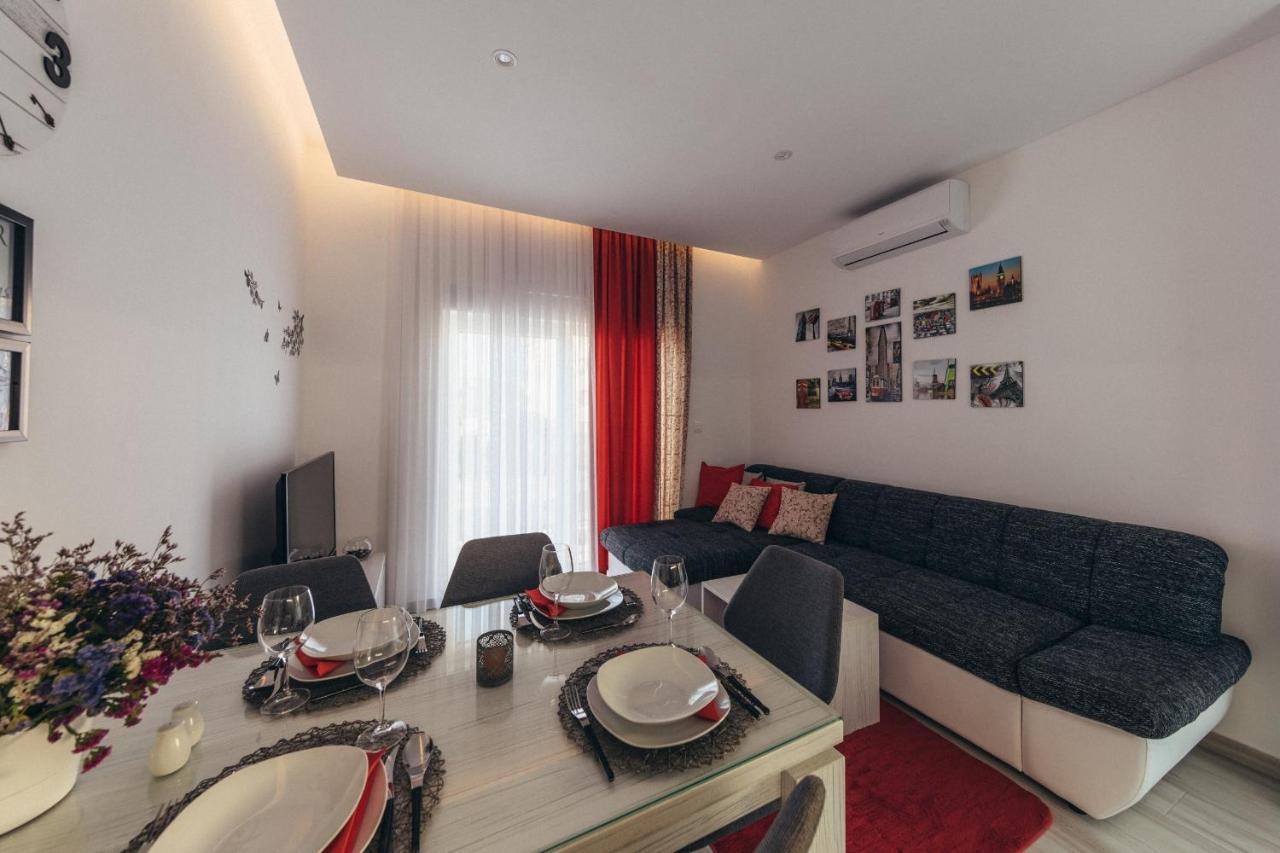 Apartment Gina Трогир Екстериор снимка