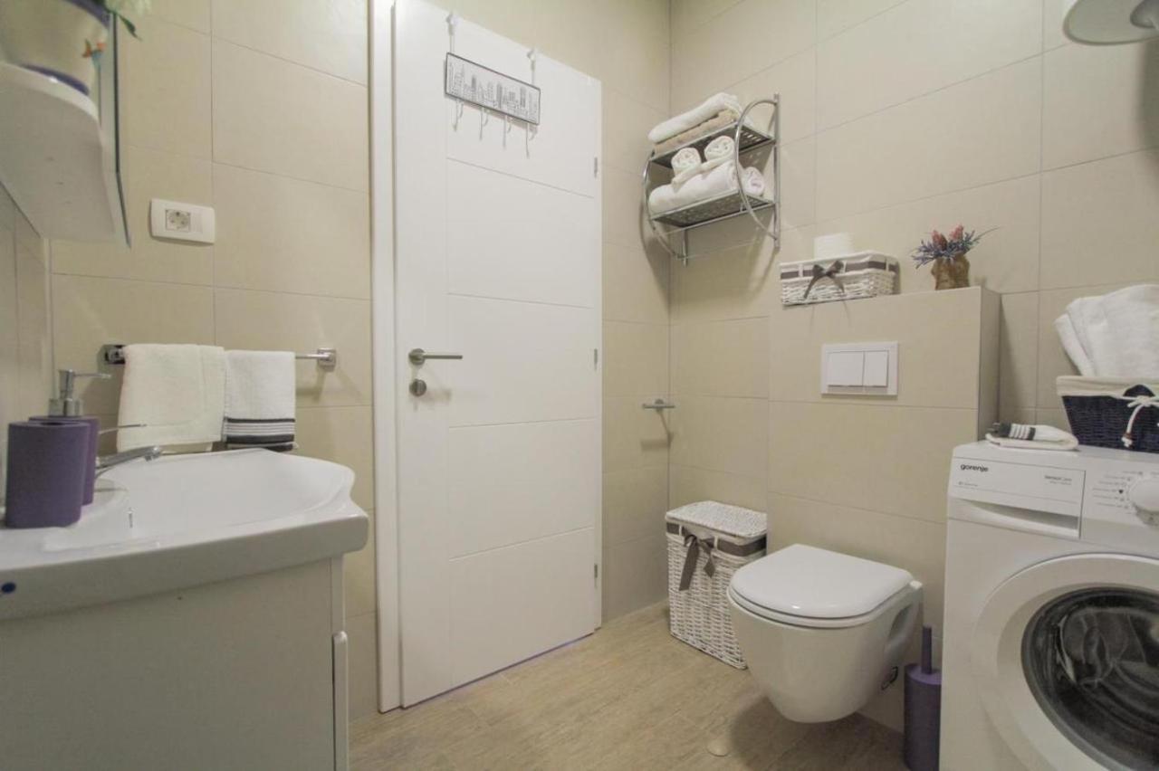 Apartment Gina Трогир Екстериор снимка