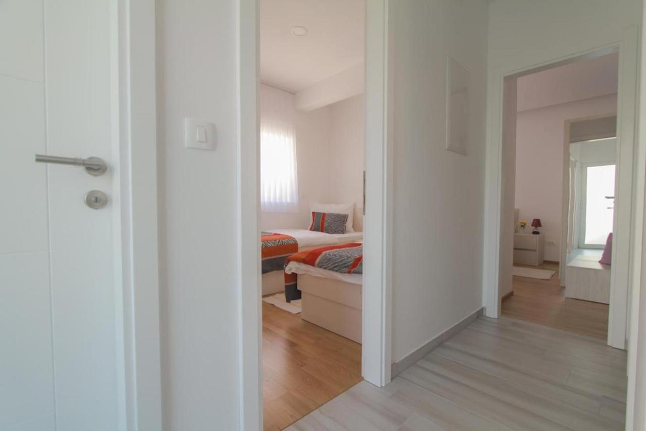 Apartment Gina Трогир Екстериор снимка