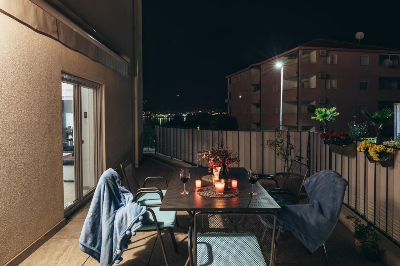 Apartment Gina Трогир Екстериор снимка