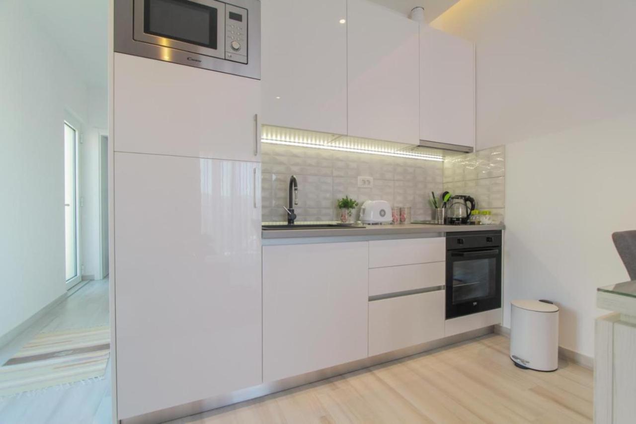Apartment Gina Трогир Екстериор снимка