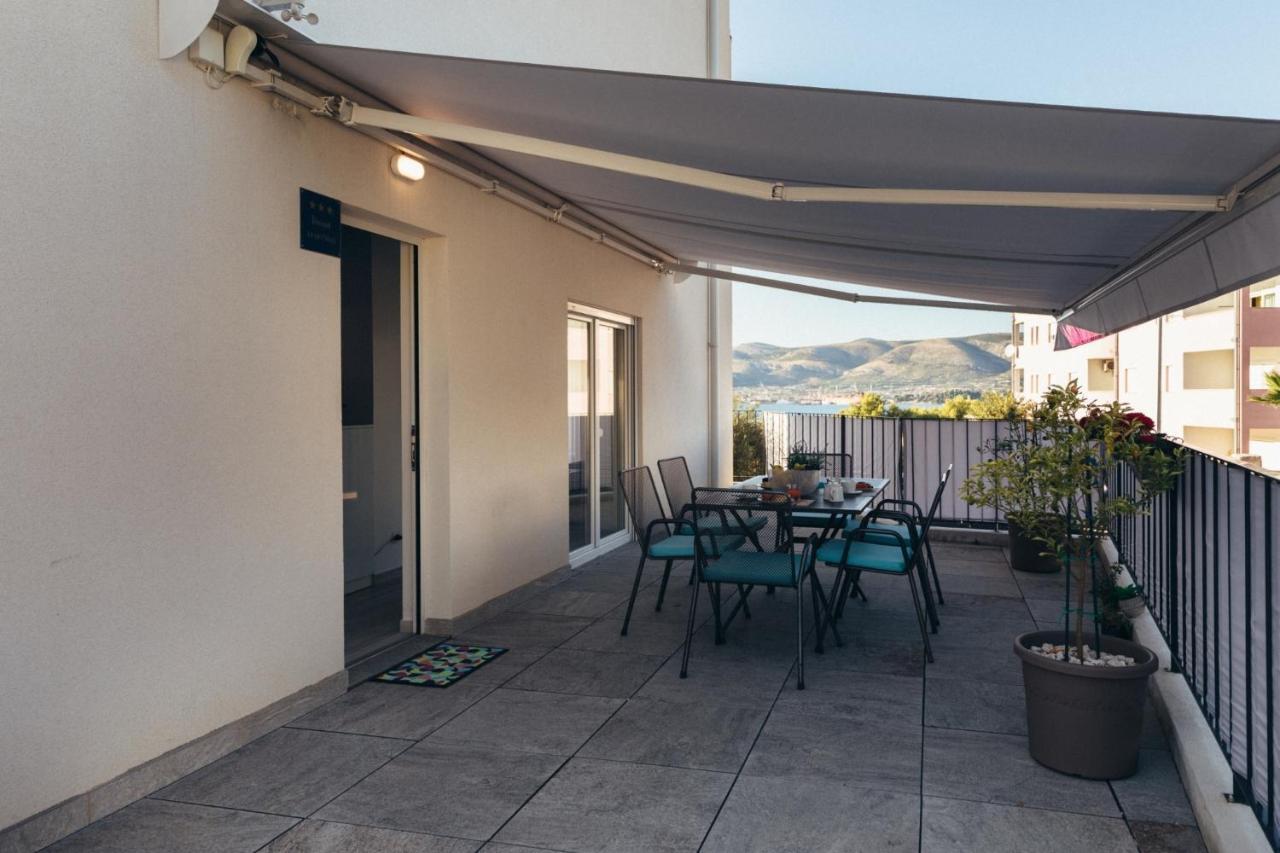 Apartment Gina Трогир Екстериор снимка