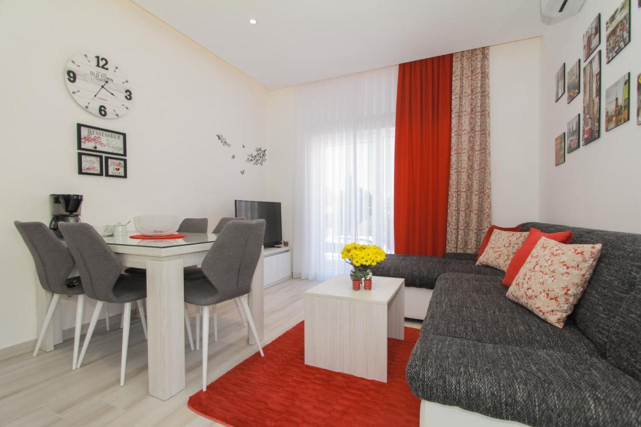 Apartment Gina Трогир Екстериор снимка